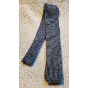 Men’s Vintage Knit necktie.  Private Club Gray Square Tip 100% Virgin Wool